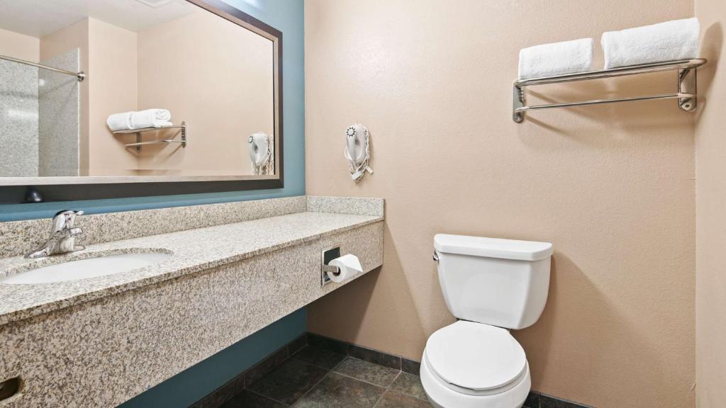 Best Western Sonora Inn & Suites - image 3