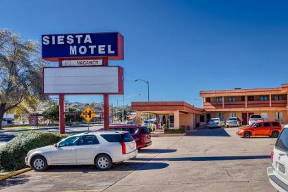 Siesta Motel - image 5