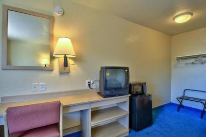 Motel 6-Nogales AZ - Mariposa Road - image 10