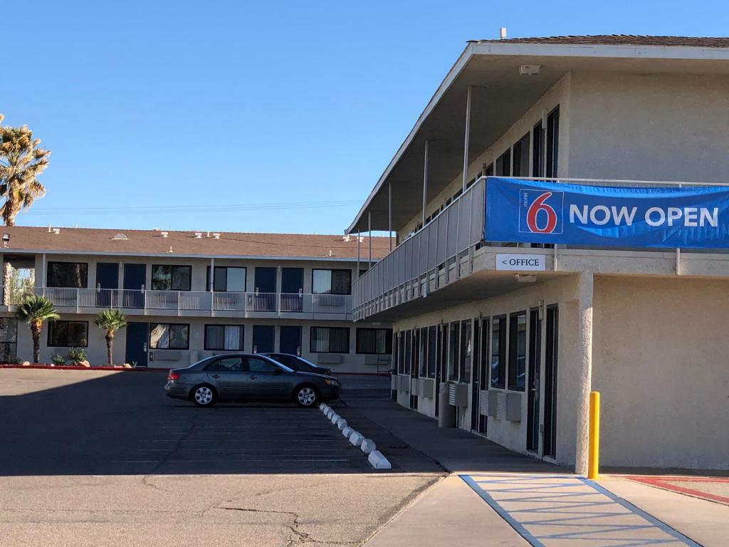 Motel 6-Nogales AZ - Mariposa Road - image 2