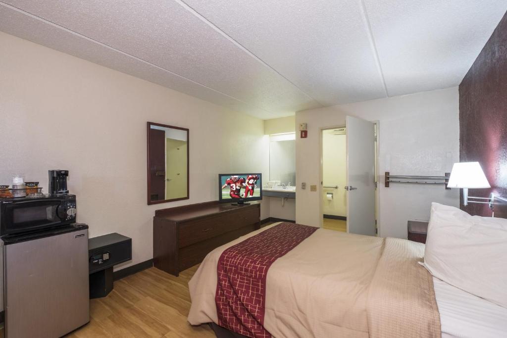 Red Roof Inn Atlanta-Norcross - image 7