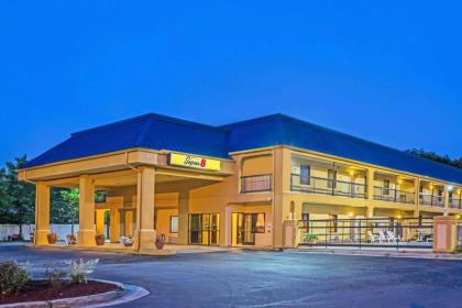 Super 8 by Wyndham Norcross/I-85 Atlanta - image 9