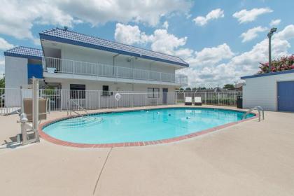 Motel 6-Norcross GA - Atlanta Northeast - image 13