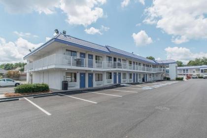 Motel 6-Norcross GA - Atlanta Northeast - image 6