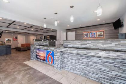 Motel 6-Norcross GA - Atlanta Northeast - image 9