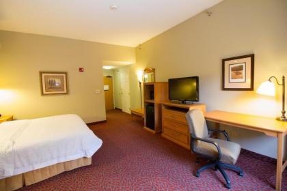 Hampton Inn Norfolk - image 15