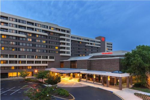 Sheraton Norfolk Waterside Hotel - image 3