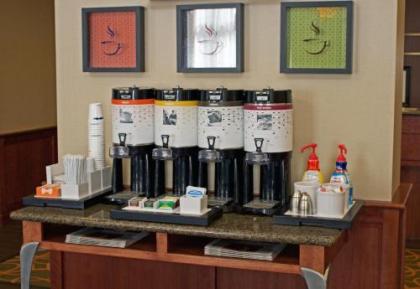 Hampton Inn & Suites Norfolk-Airport - image 3