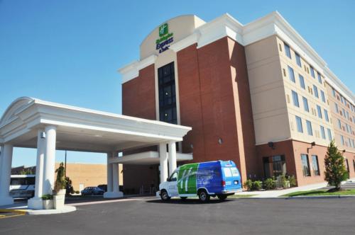 Holiday Inn Express Hotel & Suites Norfolk Airport an IHG Hotel - main image