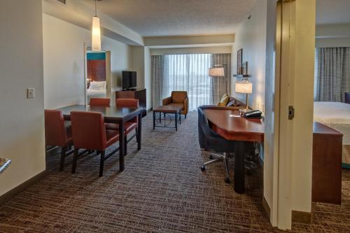 Residence Inn Norfolk Downtown - image 4