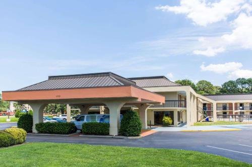 Days Inn by Wyndham Norfolk Airport - main image