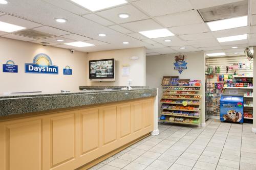 Days Inn by Wyndham Norfolk Airport - image 3