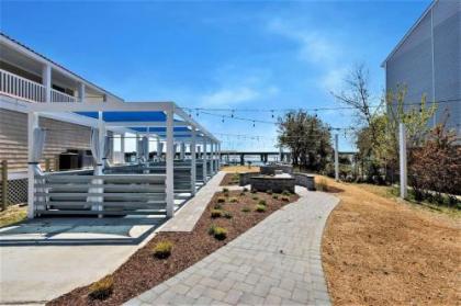 Bay Breeze Seashell Suite (1 bed/1 bath condo with cabanas fire pits and pier) - image 3