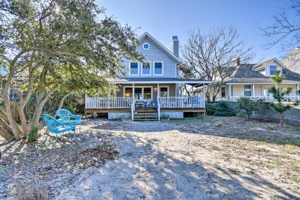 Classic Chesapeake Beachside Cottage with Porch - main image