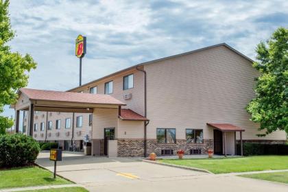 Super 8 by Wyndham Normal Bloomington - image 11