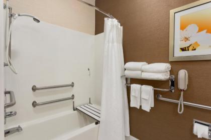 Fairfield Inn & Suites by Marriott Norman - image 4