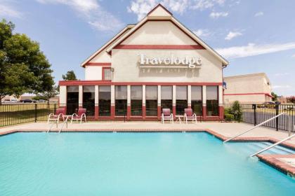 Travelodge Inn & Suites by Wyndham Norman - image 9