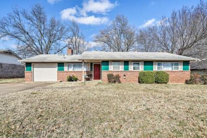 Norman Home with Yard - Walk to Park and OU Campus - image 11