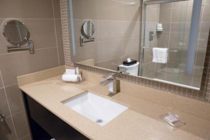 Best Western Premier NYC Gateway Hotel - image 15