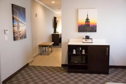 Best Western Premier NYC Gateway Hotel - image 8