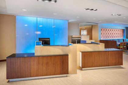 Fairfield Inn & Suites by Marriott North Bergen - image 11