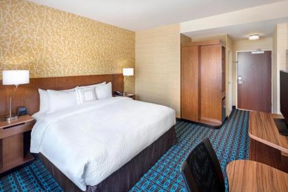 Fairfield Inn & Suites by Marriott North Bergen - image 9