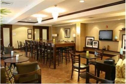 Hampton Inn North Brunswick - image 3