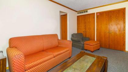 Magnuson Hotel Extended Stay Canton Ohio - image 9