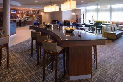 Courtyard by Marriott Canton - image 2