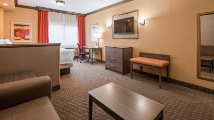 Best Western Plus North Canton Inn & Suites - image 3