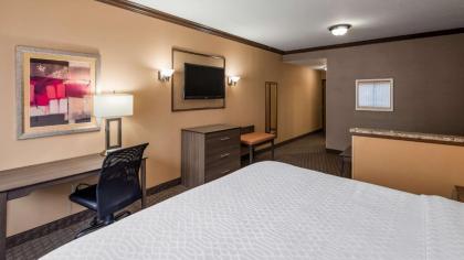 Best Western Plus North Canton Inn & Suites - image 9