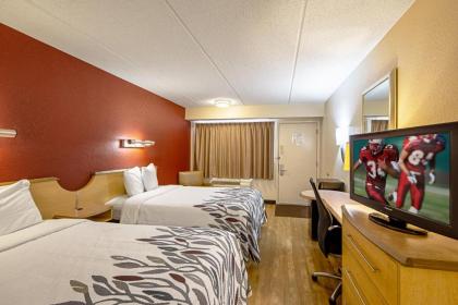 Red Roof Inn Canton - image 11