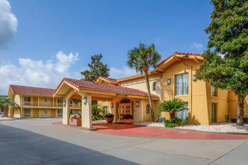 Quality Inn & Suites North Charleston - main image