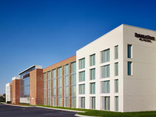 DoubleTree Hotel & Suites Charleston Airport - main image