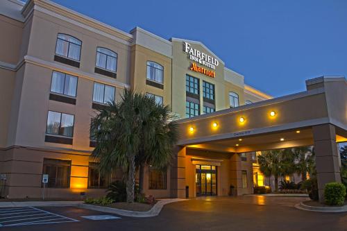 Fairfield Inn & Suites by Marriott Charleston Airport/Convention Center - image 5