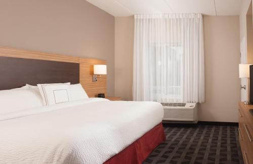 TownePlace Suites by Marriott Charleston Airport/Convention Center - image 5