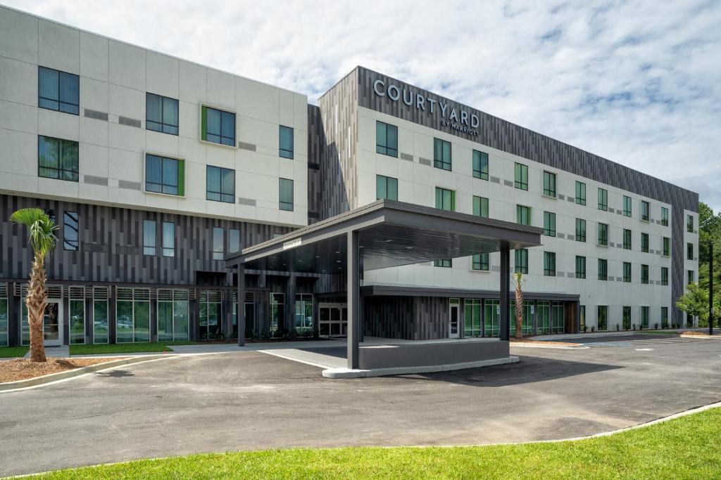 Courtyard by Marriott Charleston-North Charleston - main image