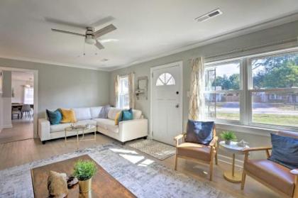 Chic Charleston Home Half Mi to Park Circle! - image 3