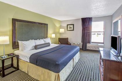 Days Inn by Wyndham Great Lakes - N. Chicago - image 14