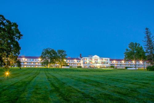 Red Jacket Mountain View Hotel - main image