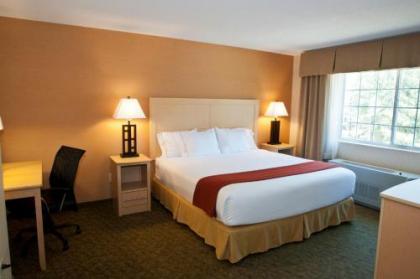 Holiday Inn Express Hotel & Suites North Conway an IHG Hotel - image 2