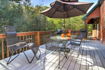 Spacious Mtn Home with Hot Tub and Loft Walk to Town! - image 2