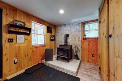 Birch Hill Hideaway - image 17