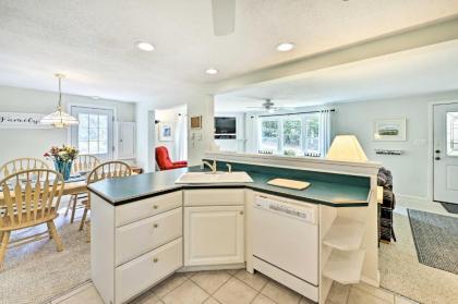 Cozy Home Less Than 2 Mi to Cranmore and North Conway Shops! - image 13