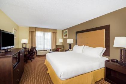 Holiday Inn Express Hotel & Suites-North East an IHG Hotel - image 12