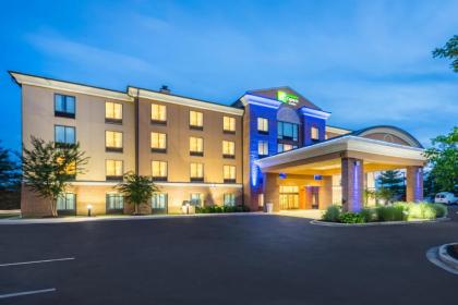 Holiday Inn Express Hotel & Suites-North East an IHG Hotel - image 18