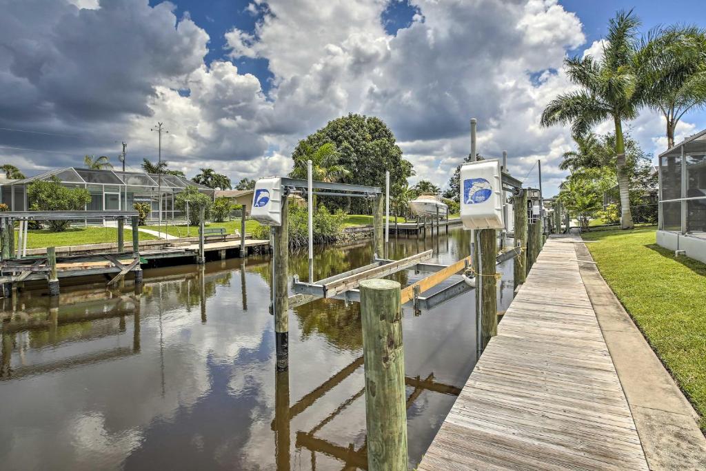 Canalfront Home with Dock and Pool 5 Mi to Ft Myers - image 3