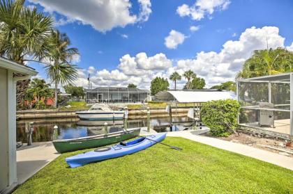 Bright Canalfront Getaway with Dock and Kayaks! - image 5