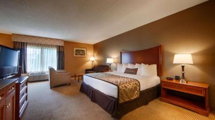 Best Western Plus North Haven Hotel - image 12