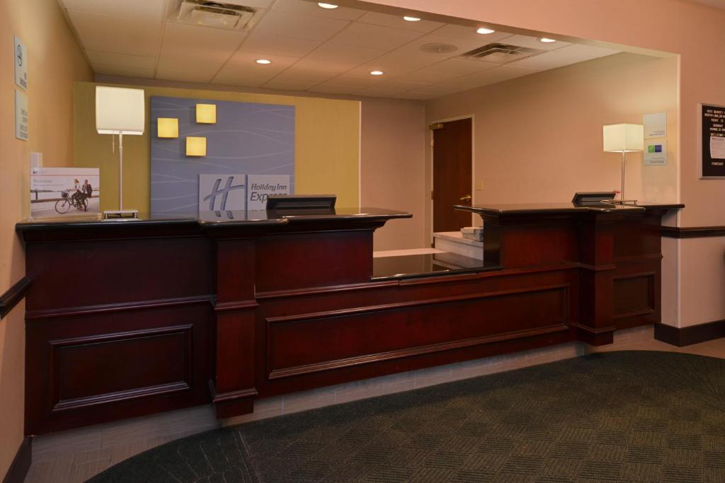 Holiday Inn Express Hotel & Suites Youngstown - North Lima/Boardman an IHG Hotel - image 6